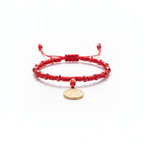 Pulsera de hilo rojo con San Benito y ojo turco