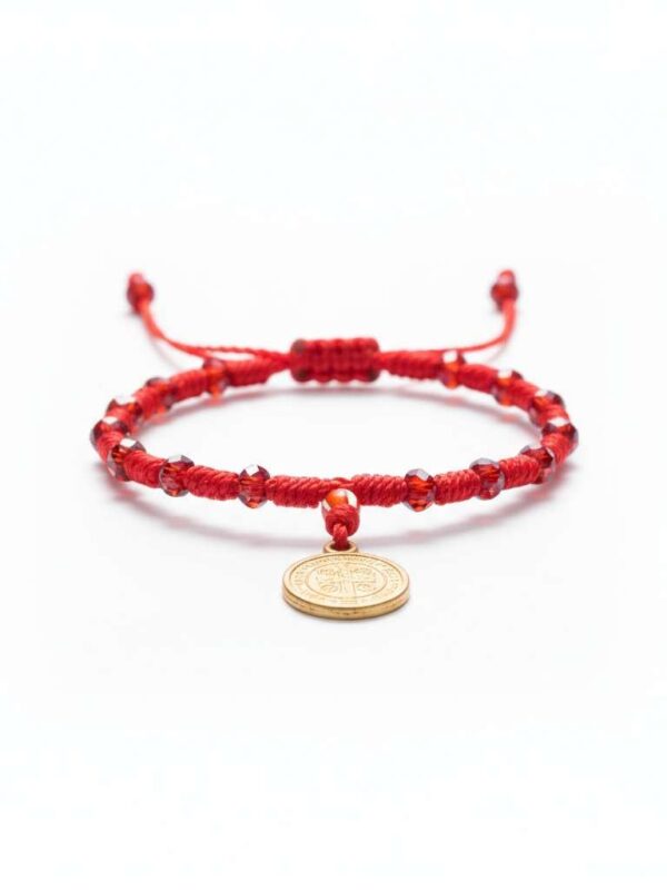 Pulsera de hilo rojo con San Benito y ojo turco
