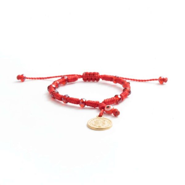 Pulsera de hilo rojo con San Benito y ojo turco