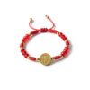 Pulsera de hilo rojo con medalla de San Benito (diseño con cuentas tipo cristal)