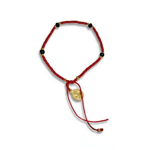 Pulsera de chaquira y San Benito: Fuerza, protección y elegancia con brillo