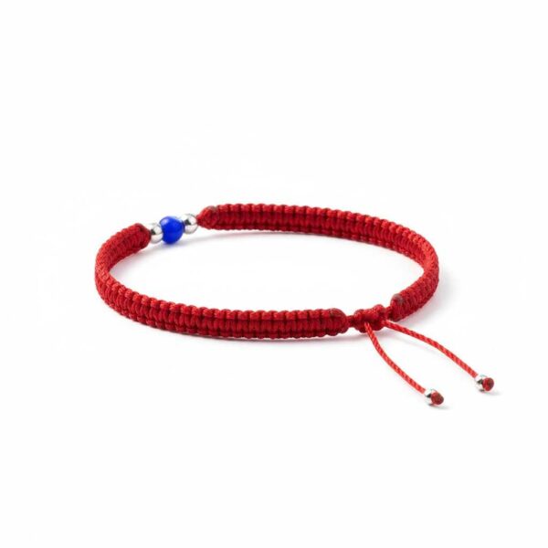 Pulsera minimalista: El poder de la sencillez (hilo rojo y ojo turco)