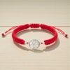 Pulsera mística: Hilo rojo y el símbolo del árbol de la vida