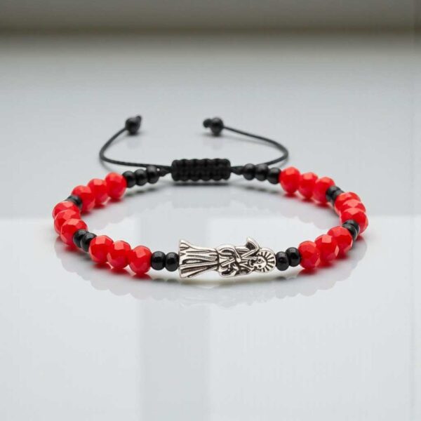 Pulsera devocional: Santa Muerte, poder y pasión (rojo y negro mate)