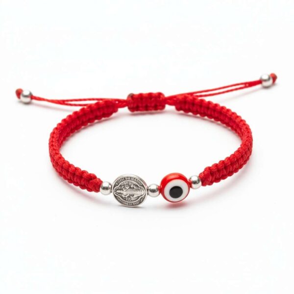Pulsera de doble protección: San Benito, ojo turco y la energía del rojo