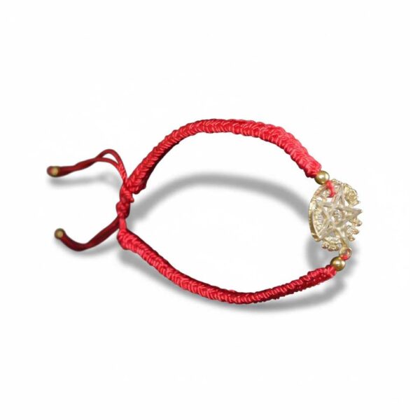 Pulsera de hilo rojo con dije de estrella de 5 picos (pentagrama)