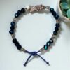 Pulsera de la Santa Muerte: Sabiduría, calma y protección (azul marino y cristal)